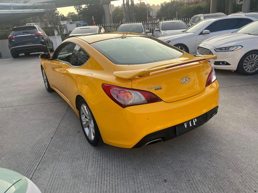 Hyundai Rohens-Coupe