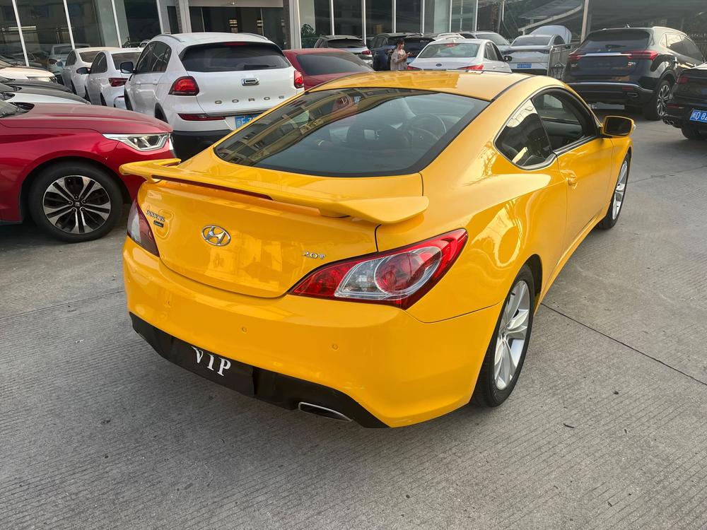 Hyundai Rohens-Coupe
