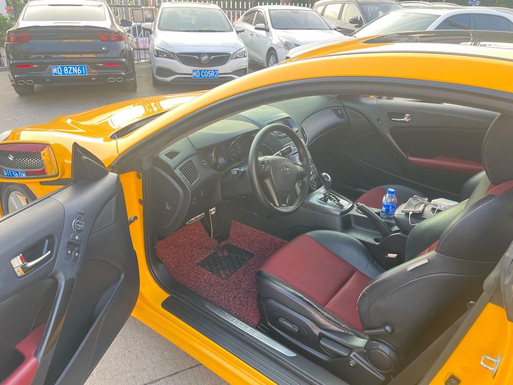 Hyundai Rohens-Coupe