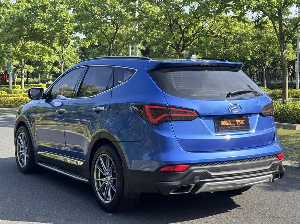 Hyundai Santa Fe