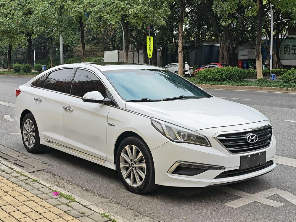 Hyundai Sonata LF