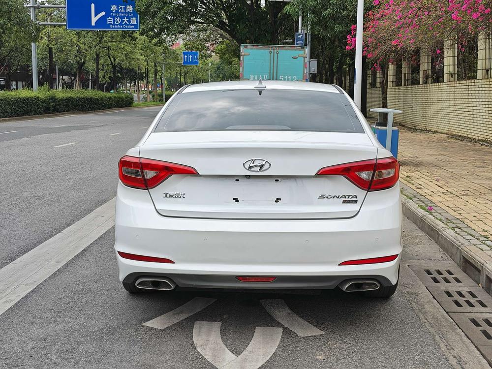 Hyundai Sonata LF