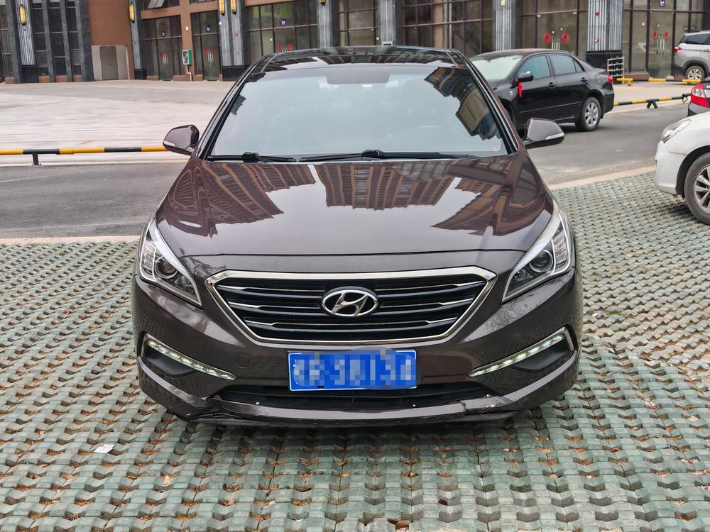 Hyundai Sonata LF