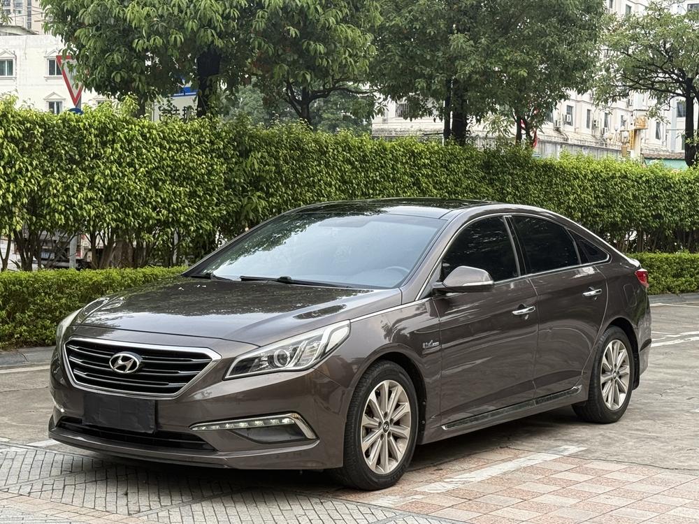 Hyundai Sonata LF