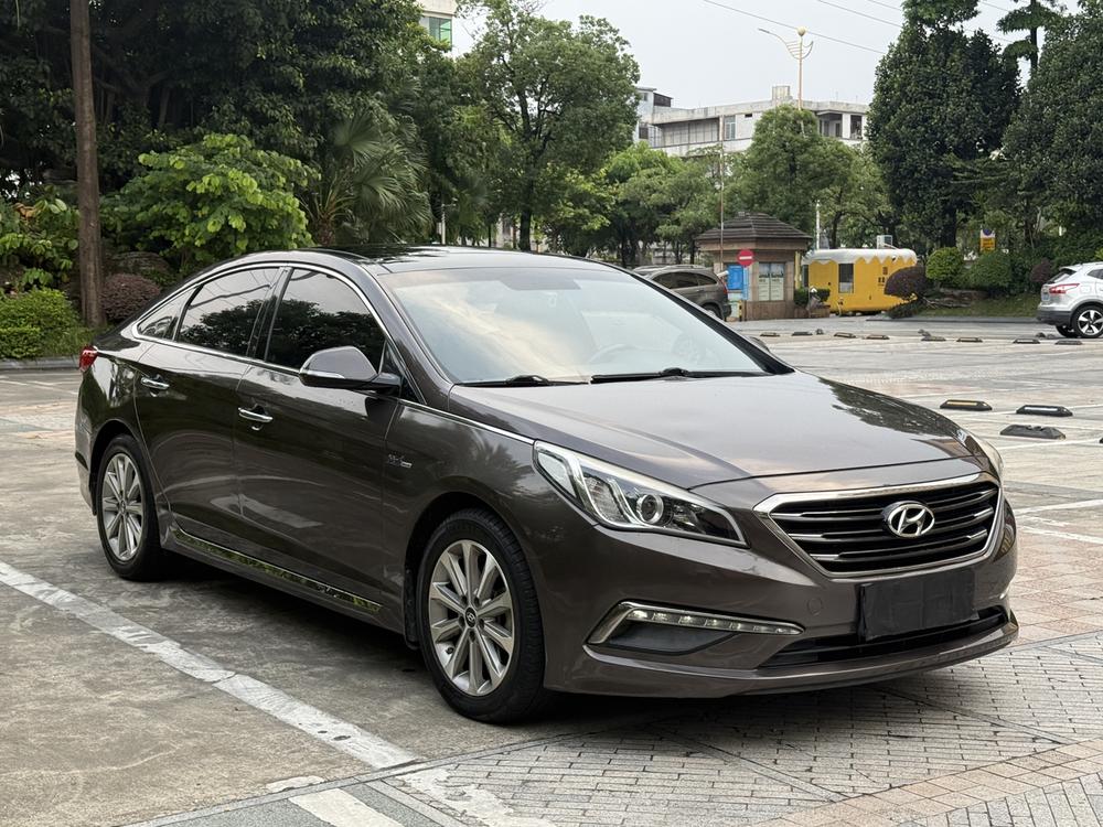 Hyundai Sonata LF