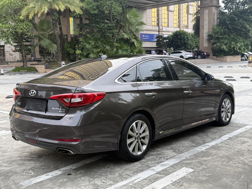 Hyundai Sonata LF