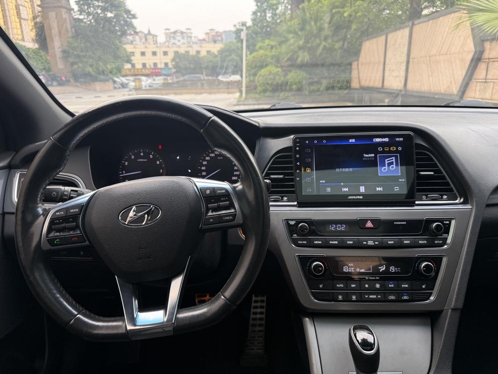 Hyundai Sonata LF