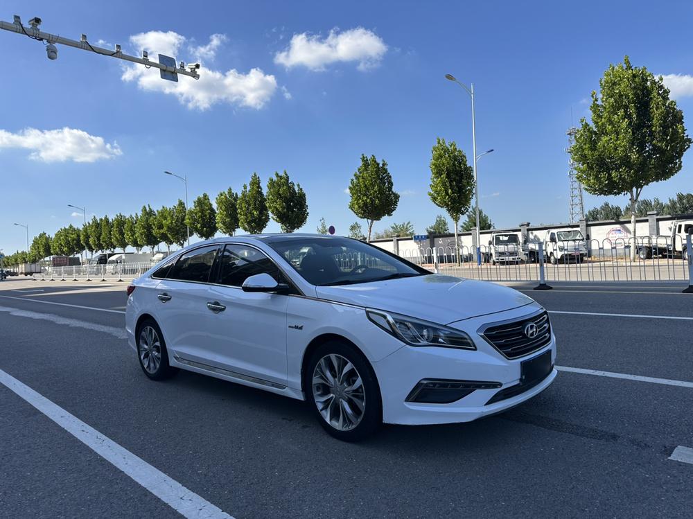 Hyundai Sonata LF