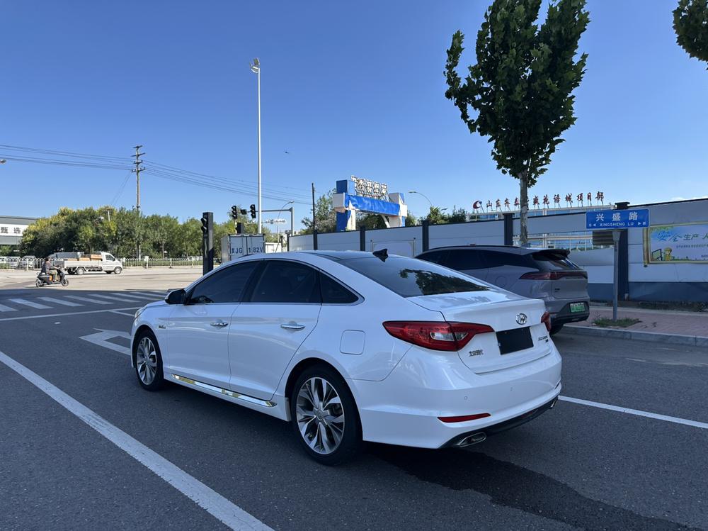 Hyundai Sonata LF