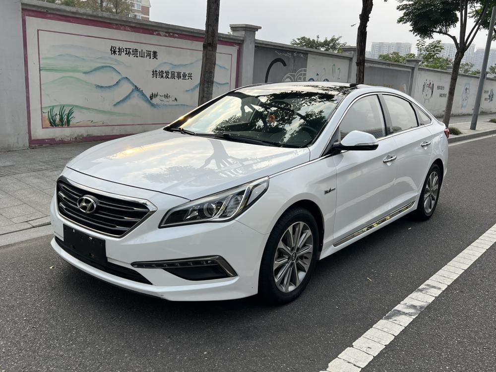 Hyundai Sonata LF