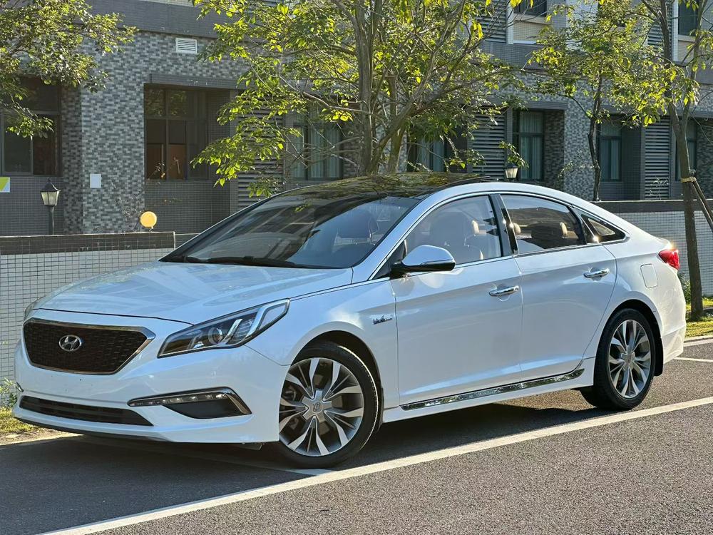 Hyundai Sonata LF