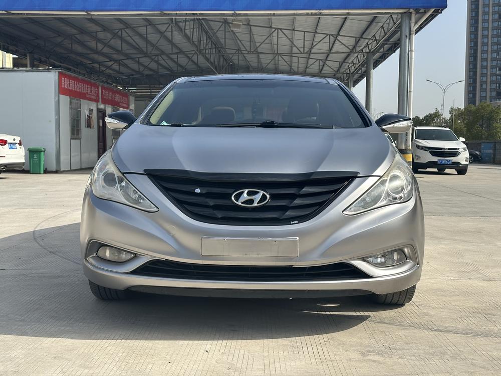 Hyundai Sonata YF