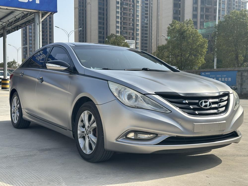 Hyundai Sonata YF