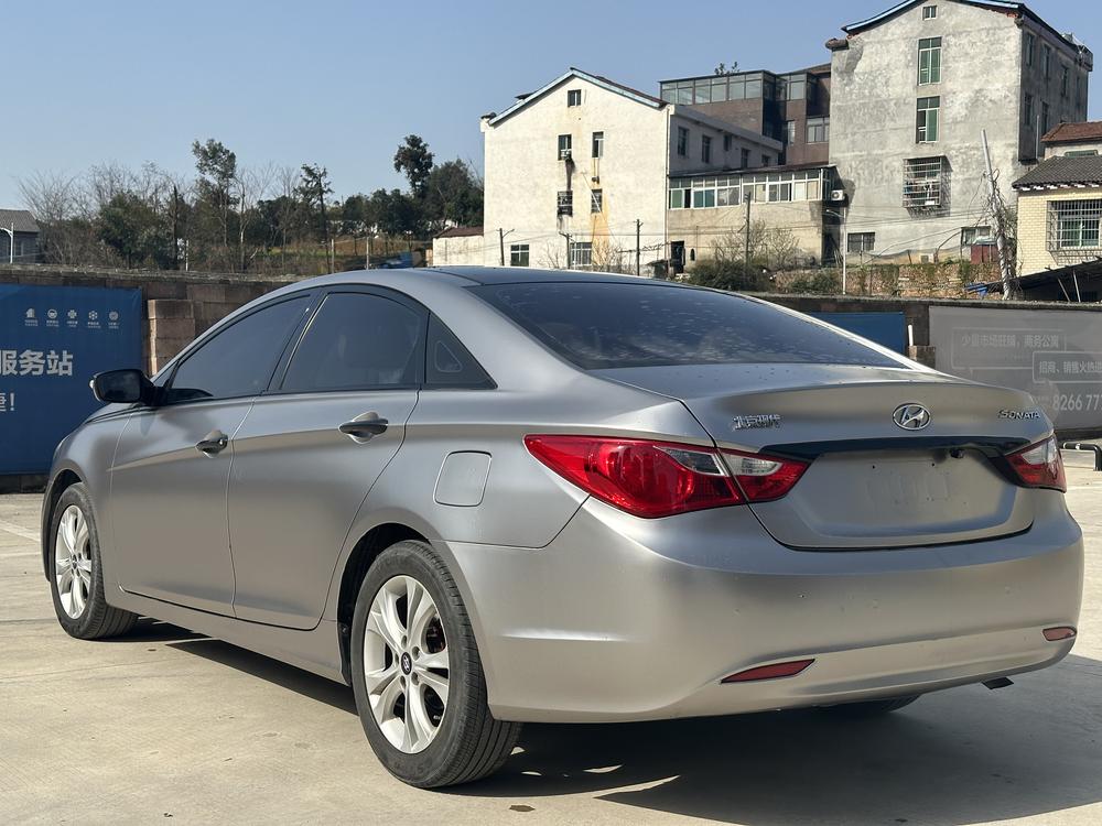 Hyundai Sonata YF