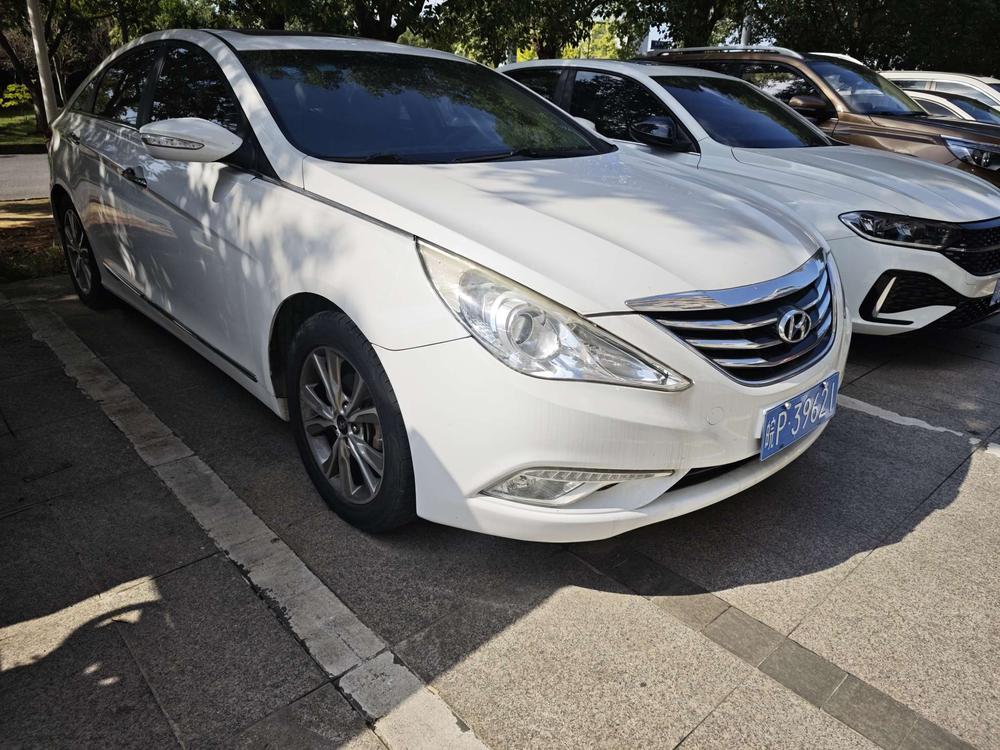 Hyundai Sonata YF