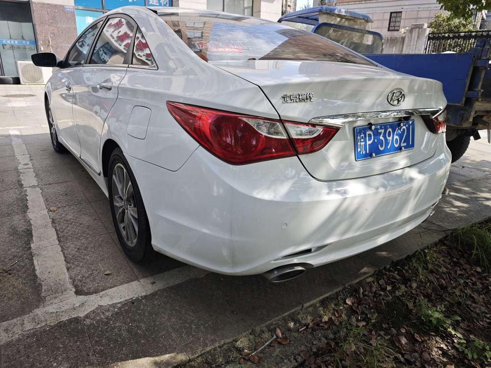 Hyundai Sonata YF