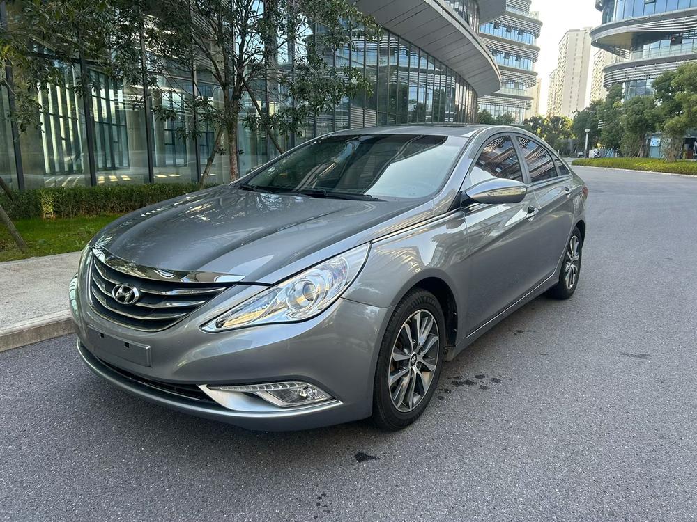 Hyundai Sonata YF
