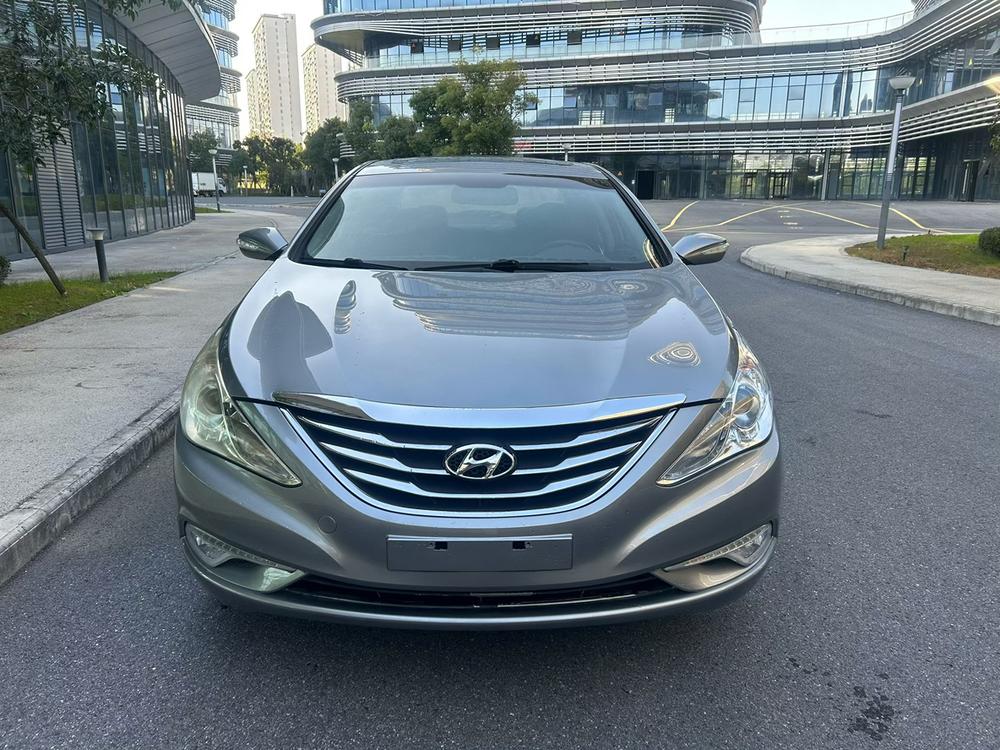 Hyundai Sonata YF