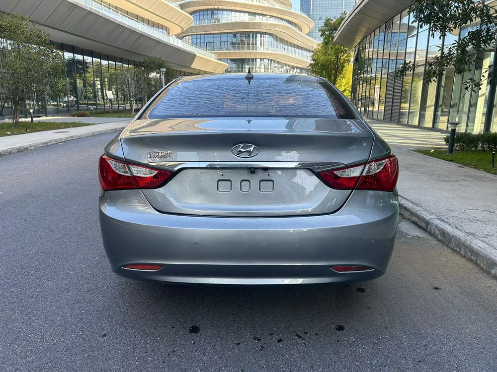 Hyundai Sonata YF