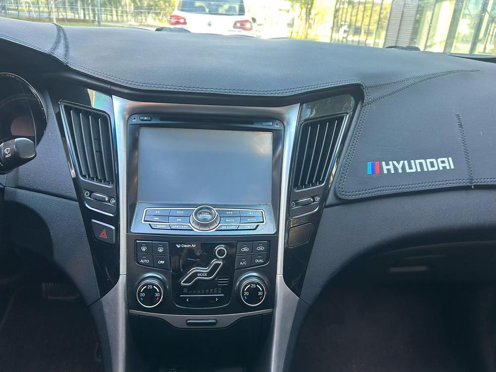 Hyundai Sonata YF