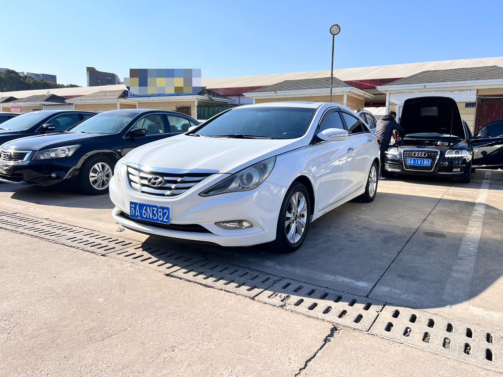 Hyundai Sonata YF