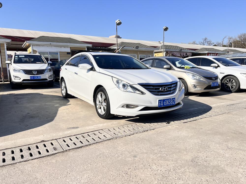 Hyundai Sonata YF