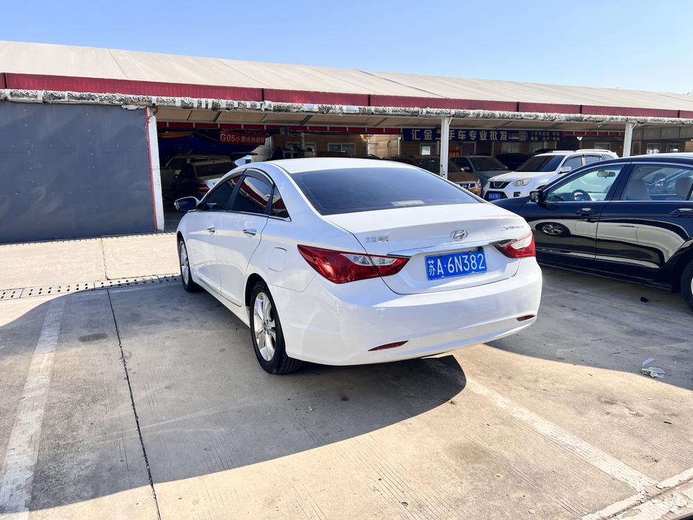 Hyundai Sonata YF