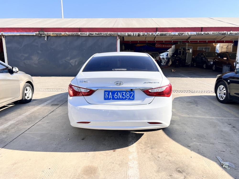 Hyundai Sonata YF