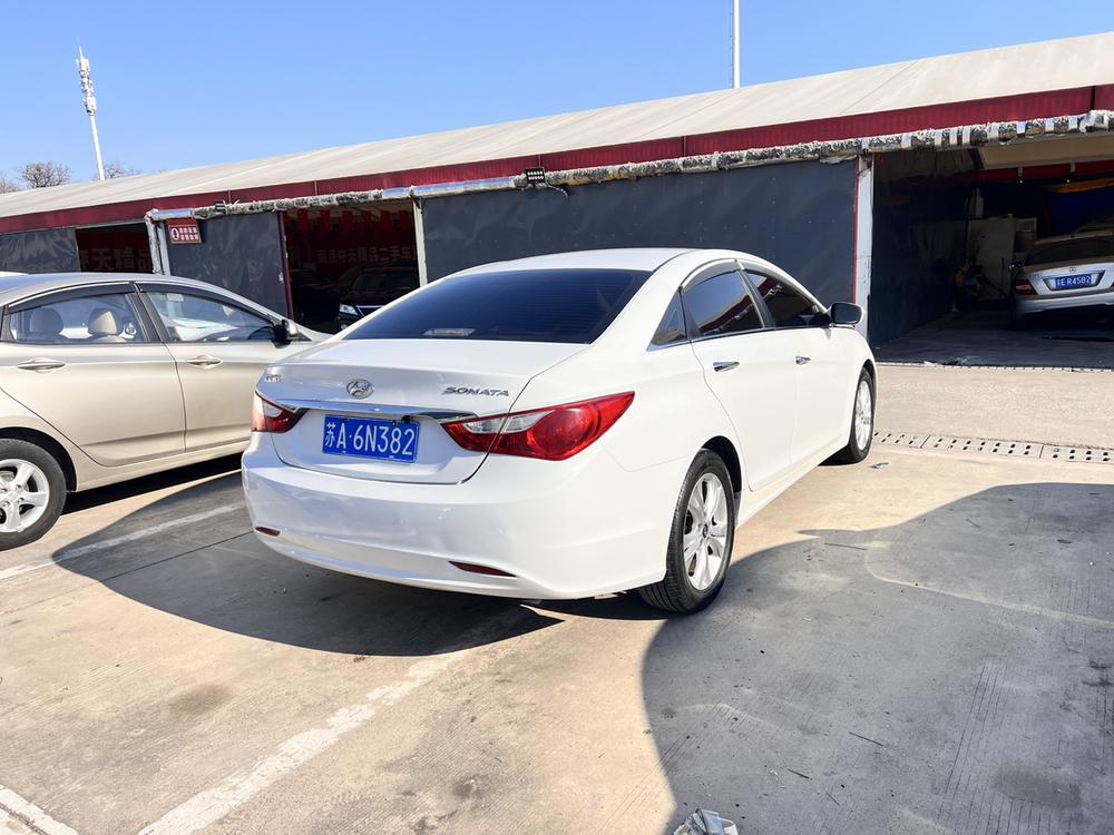 Hyundai Sonata YF