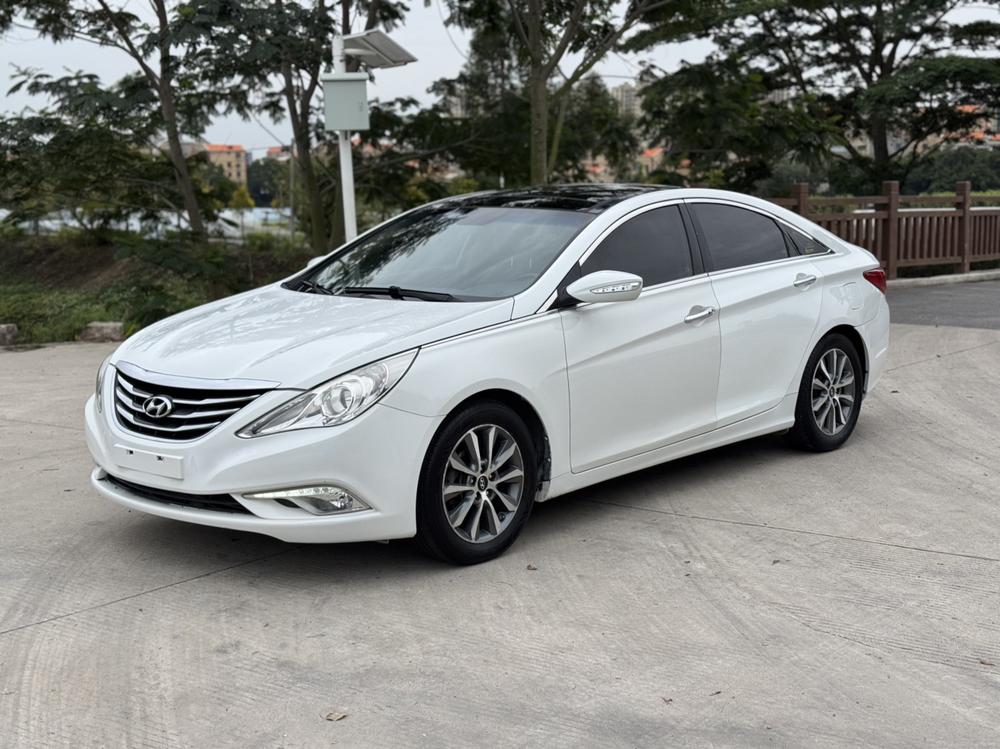 Hyundai Sonata YF