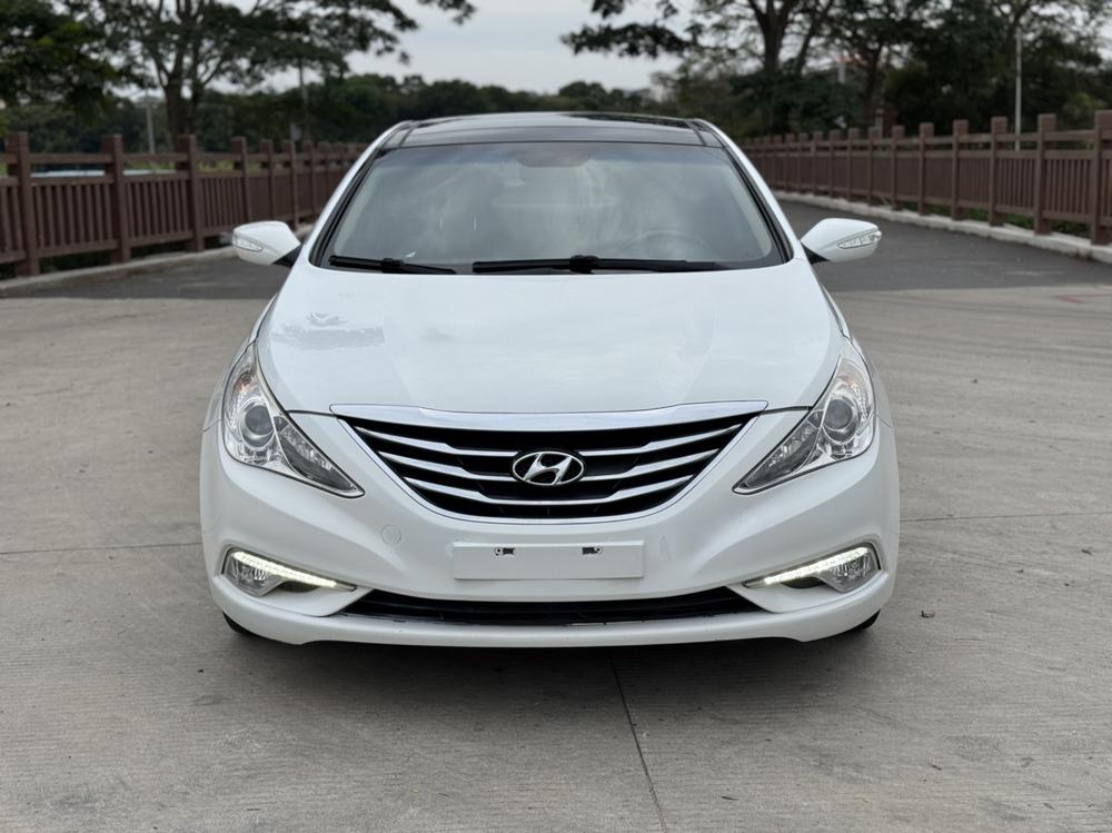 Hyundai Sonata YF