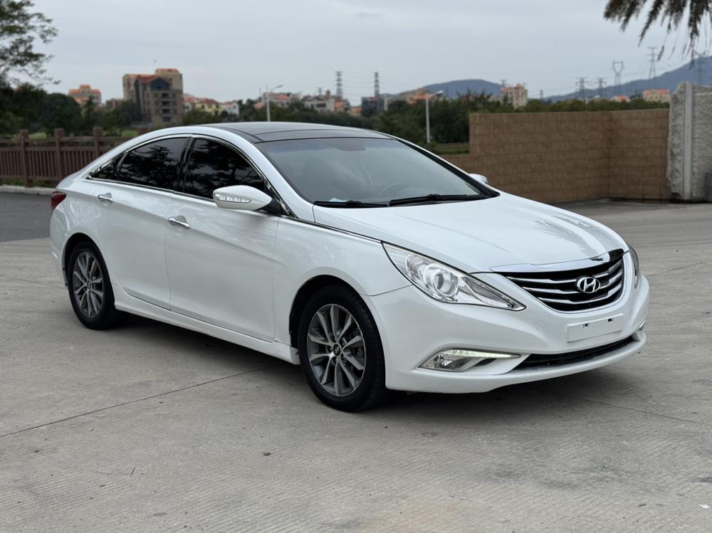 Hyundai Sonata YF