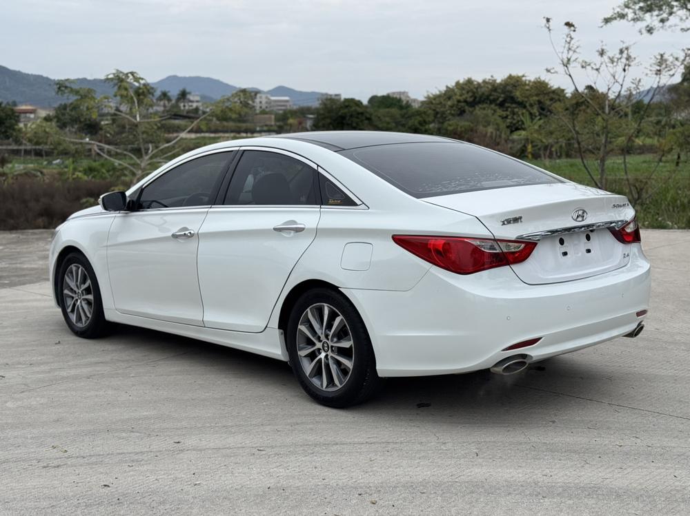 Hyundai Sonata YF