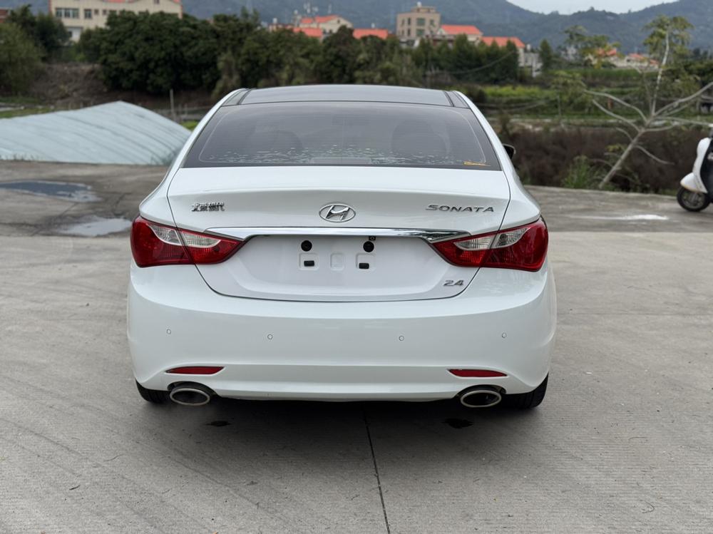 Hyundai Sonata YF