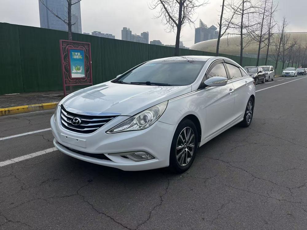 Hyundai Sonata YF