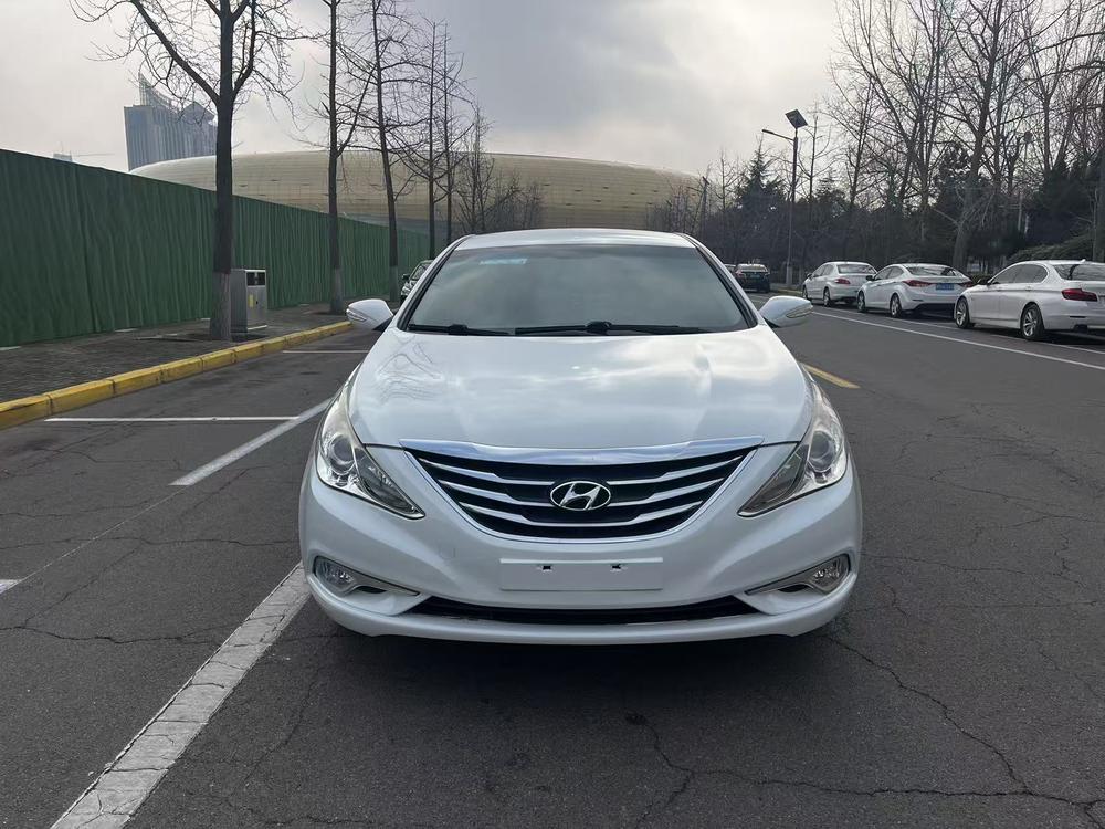 Hyundai Sonata YF