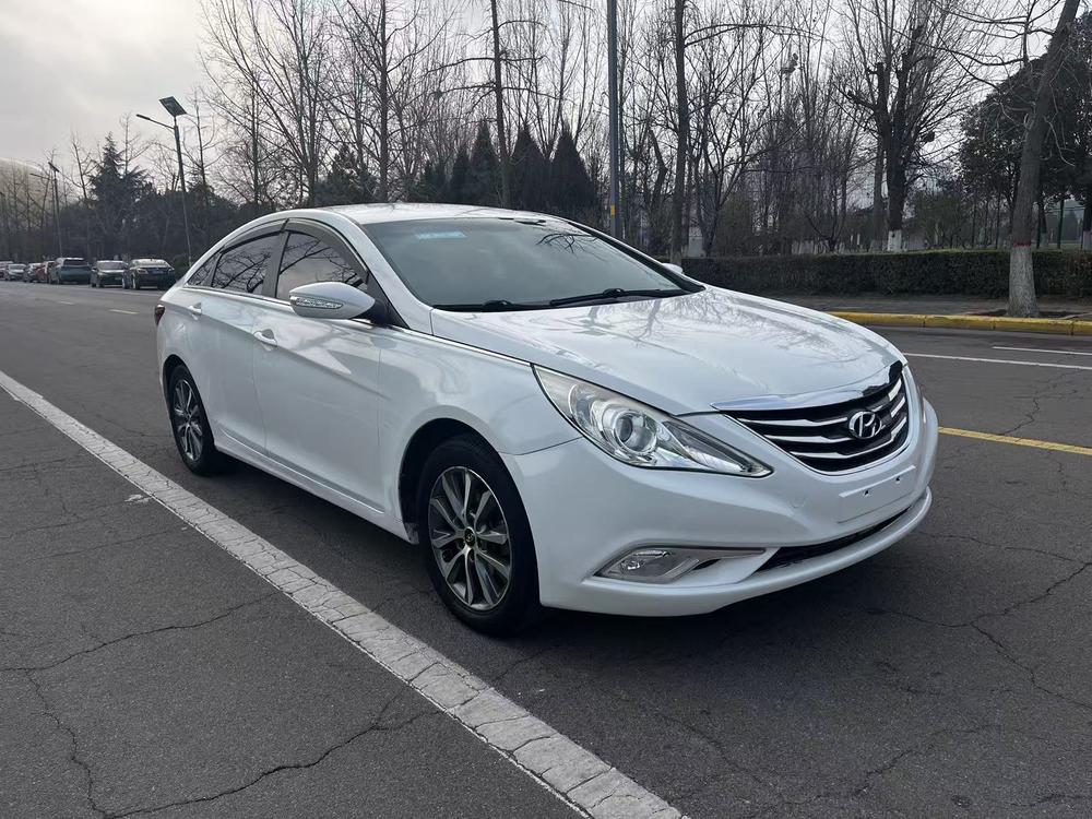 Hyundai Sonata YF
