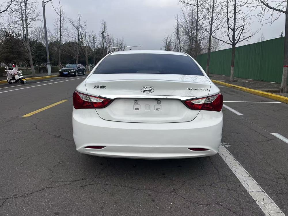 Hyundai Sonata YF