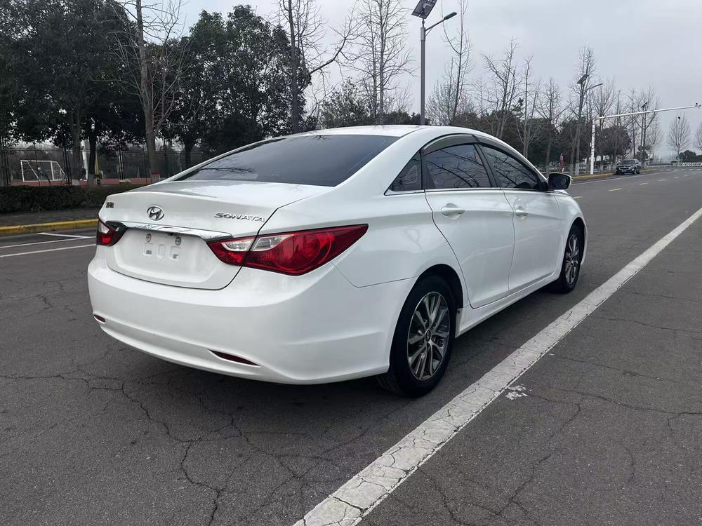 Hyundai Sonata YF