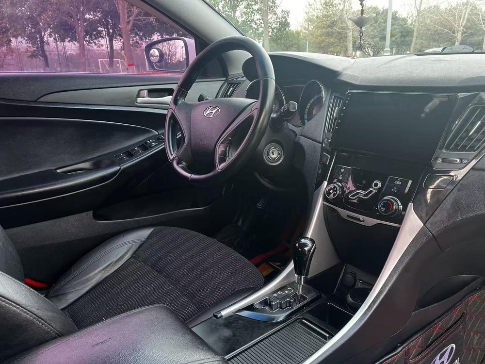 Hyundai Sonata YF