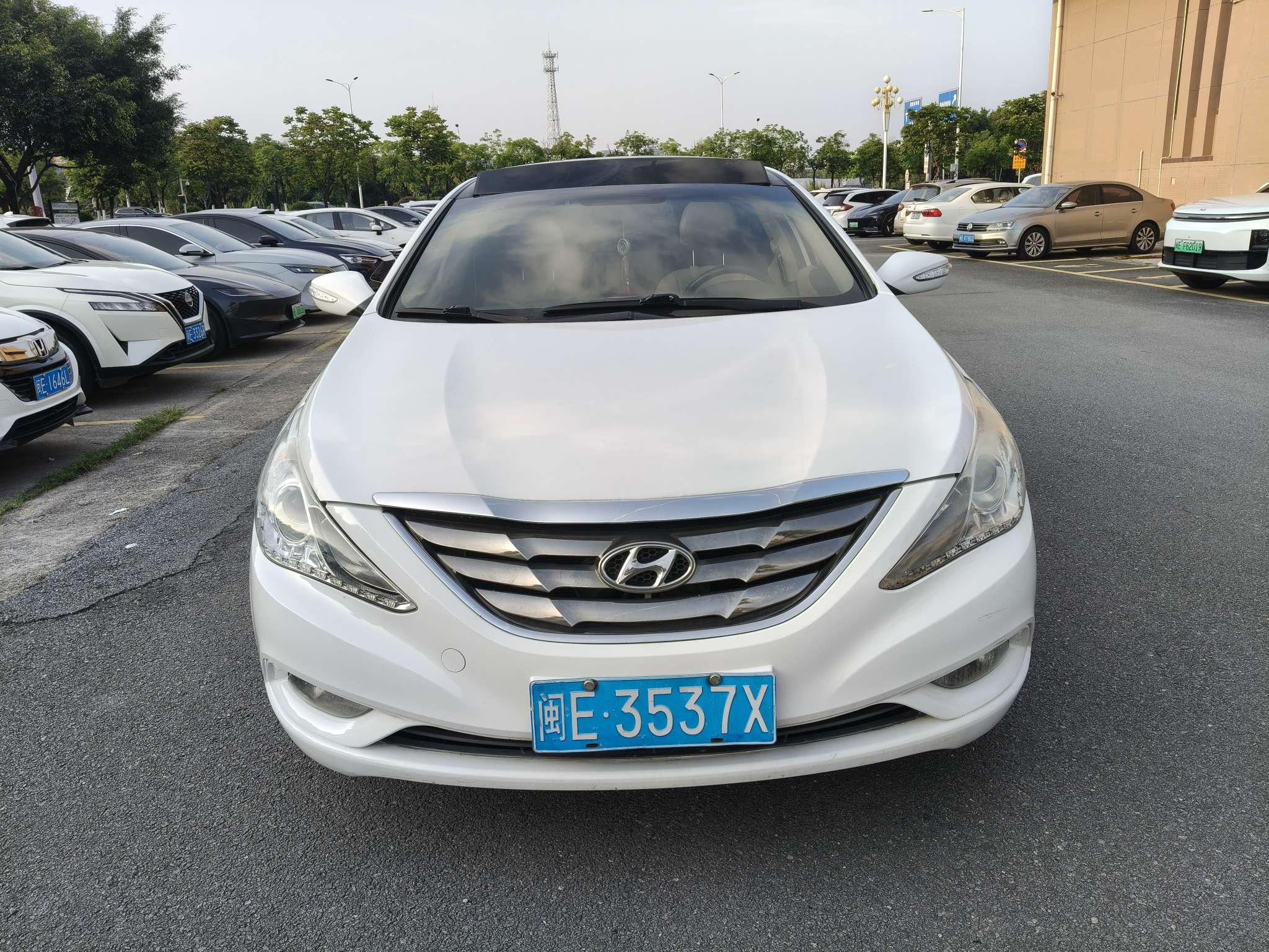 Hyundai Sonata YF