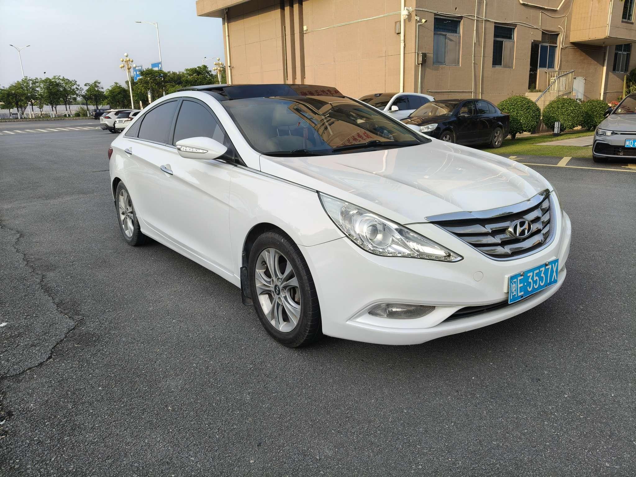 Hyundai Sonata YF