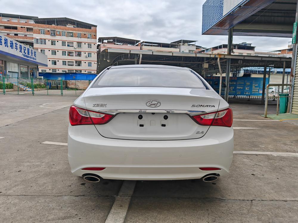 Hyundai Sonata YF
