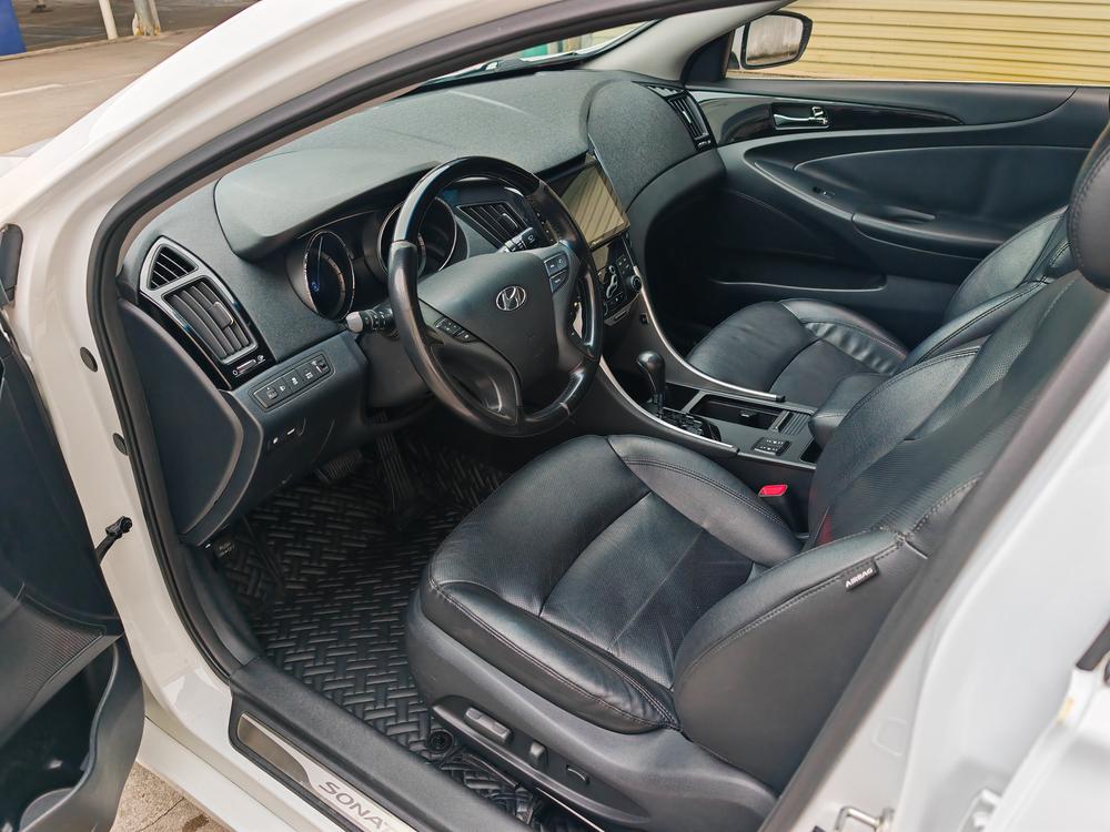 Hyundai Sonata YF