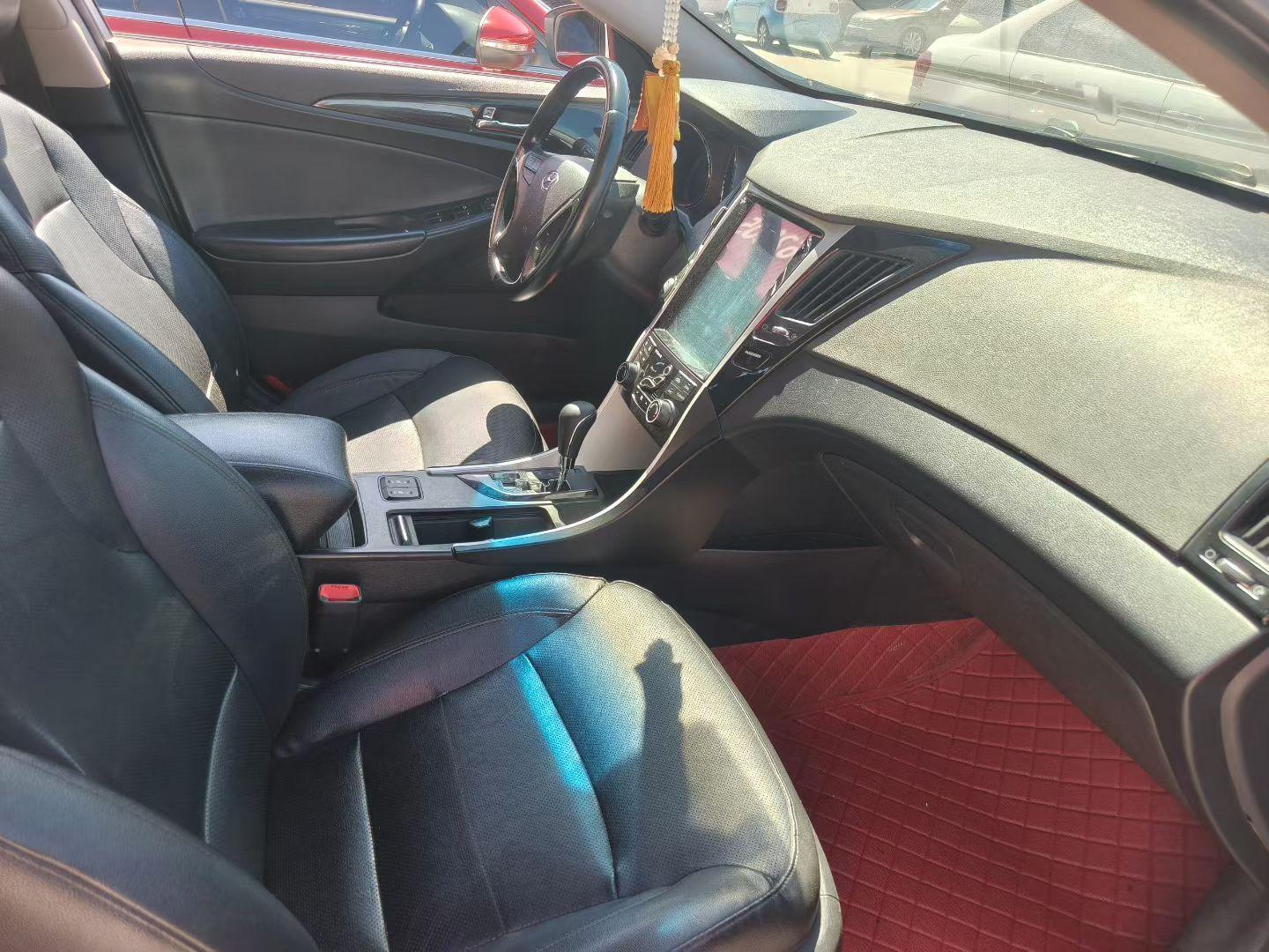 Hyundai Sonata YF