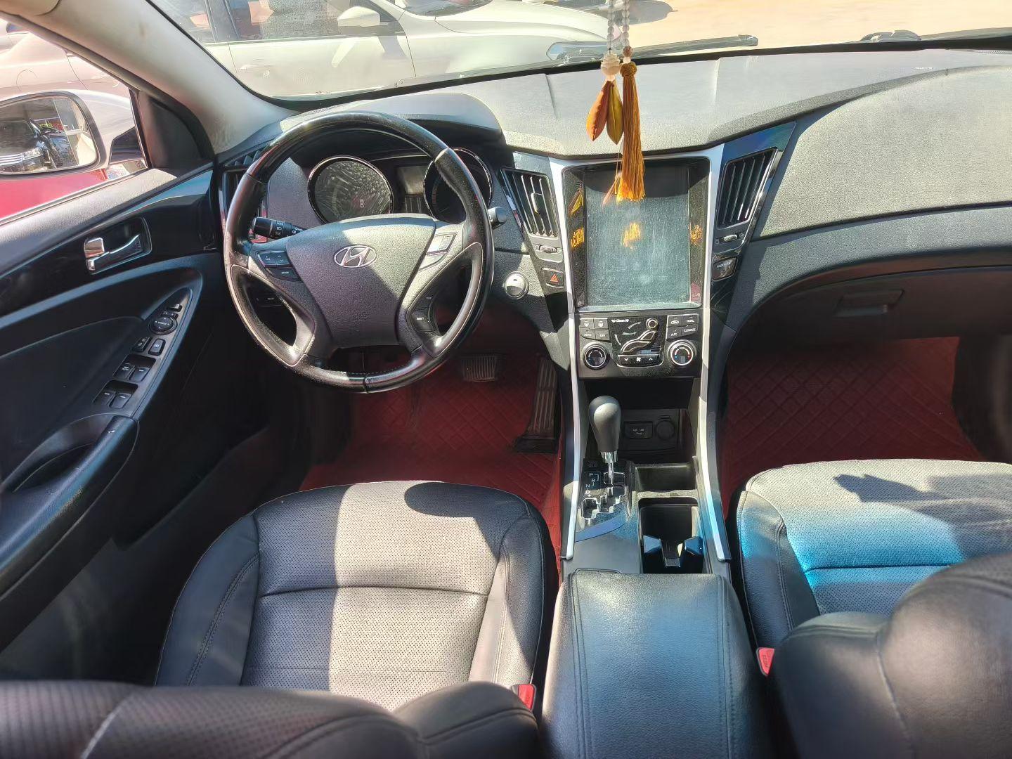 Hyundai Sonata YF