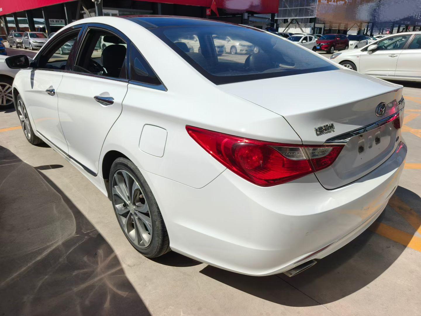 Hyundai Sonata YF