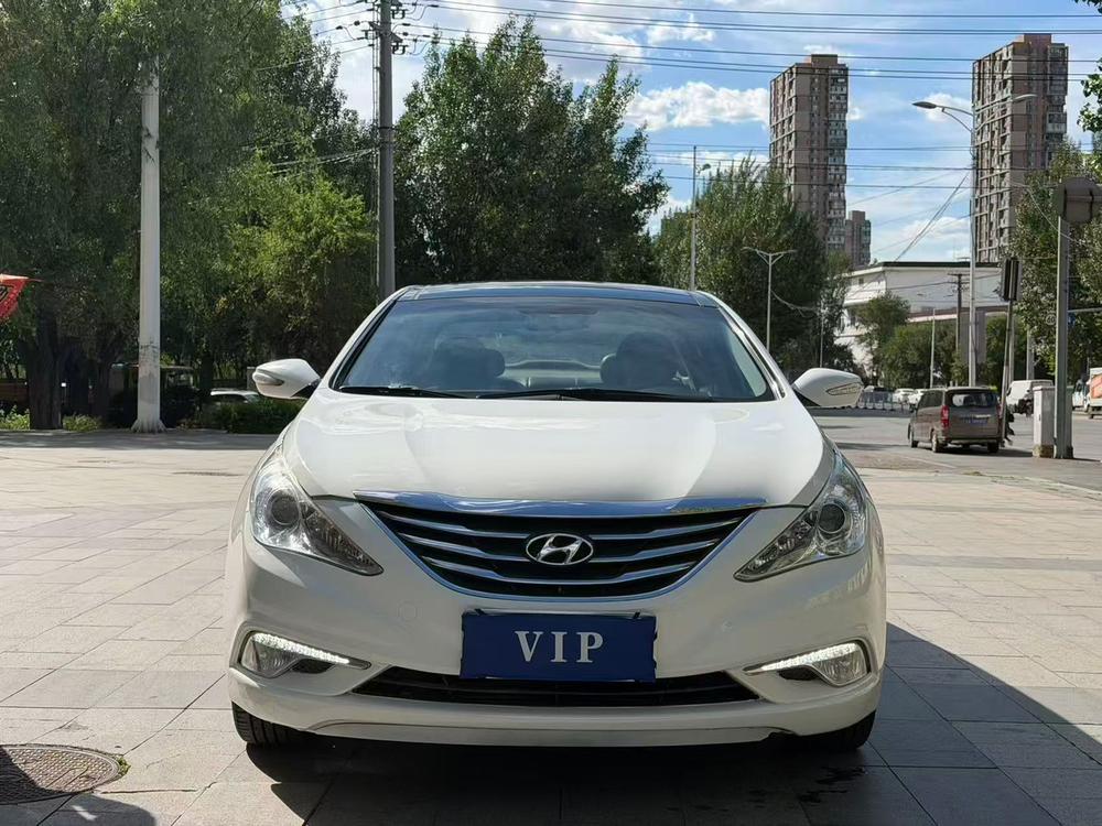 Hyundai Sonata YF