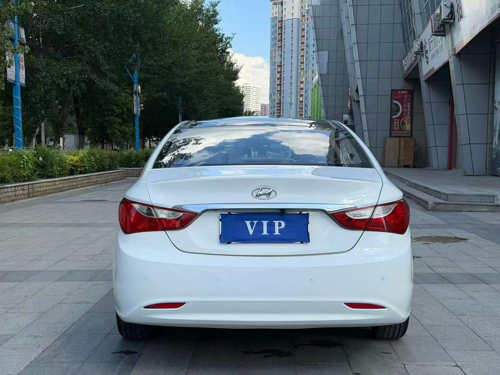 Hyundai Sonata YF