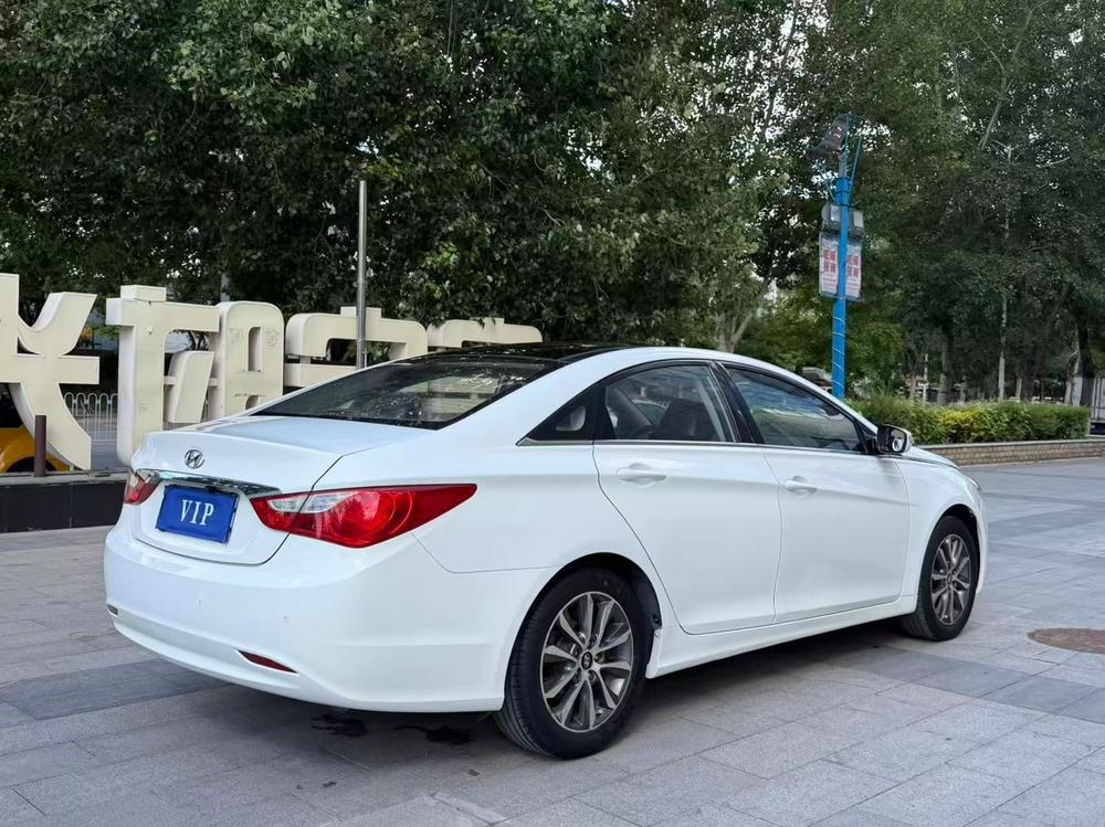 Hyundai Sonata YF
